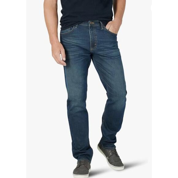 WRANGLER AUTHENTICS Men's Athletic Fit Stretch Jeans 38x30 Henry Dark Wash NWOT - Picture 1 of 10